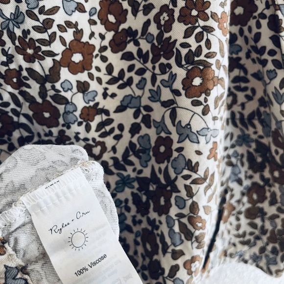 Rylee + Cru Girls Floral Button Down Short Puff Sleeve Top Youth Size 10-12 - Picture 3 of 7